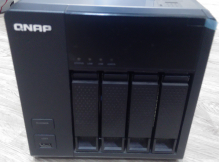 赵师QNAP TS-412网络存储器数据恢复